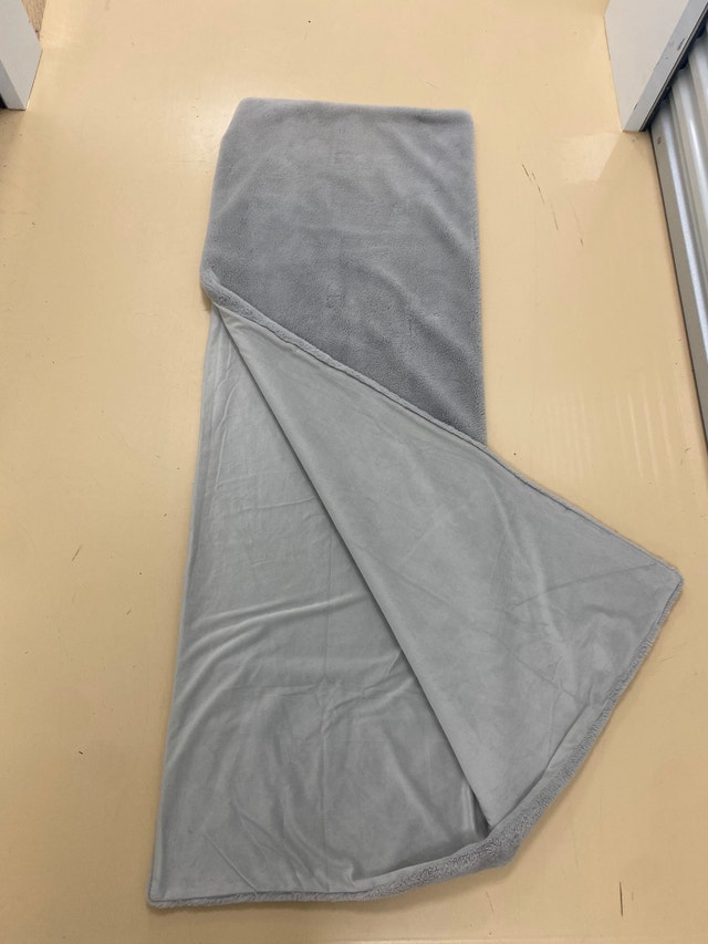 Hudson’s Bay throw blanket - photo 2
