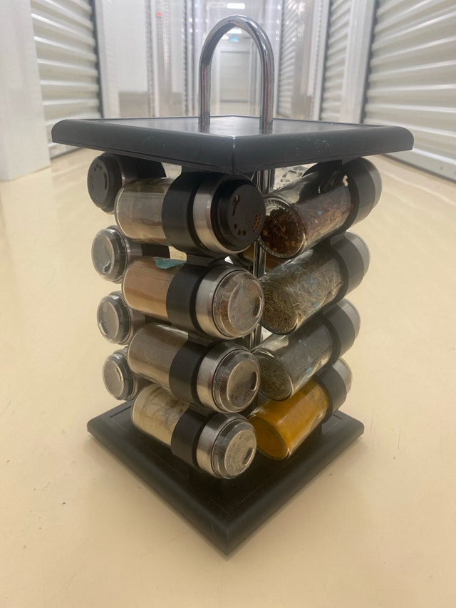 Spice rack