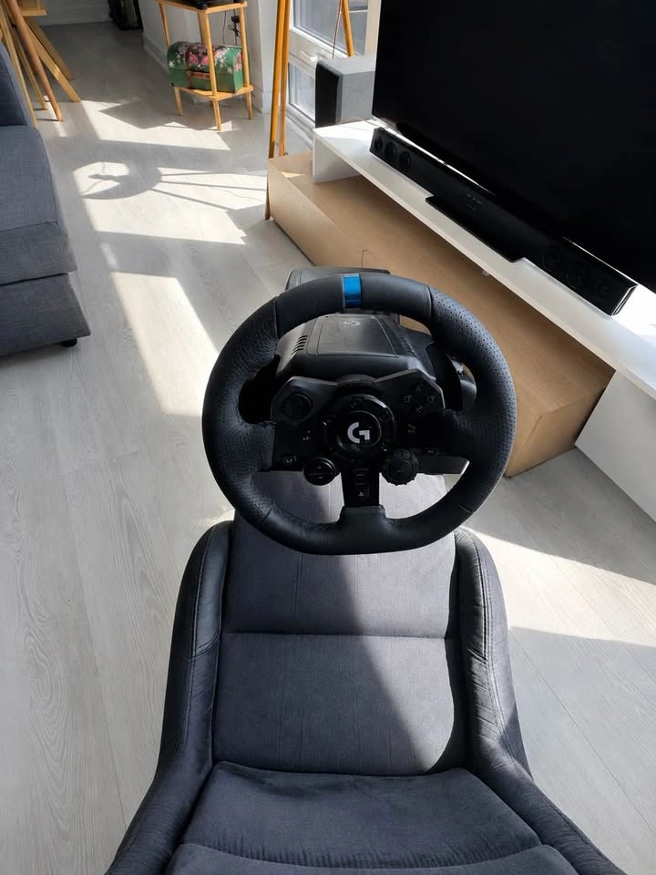 Playseat Gran Turismo Edition with Logitech G923 Racing Wheel - photo 4