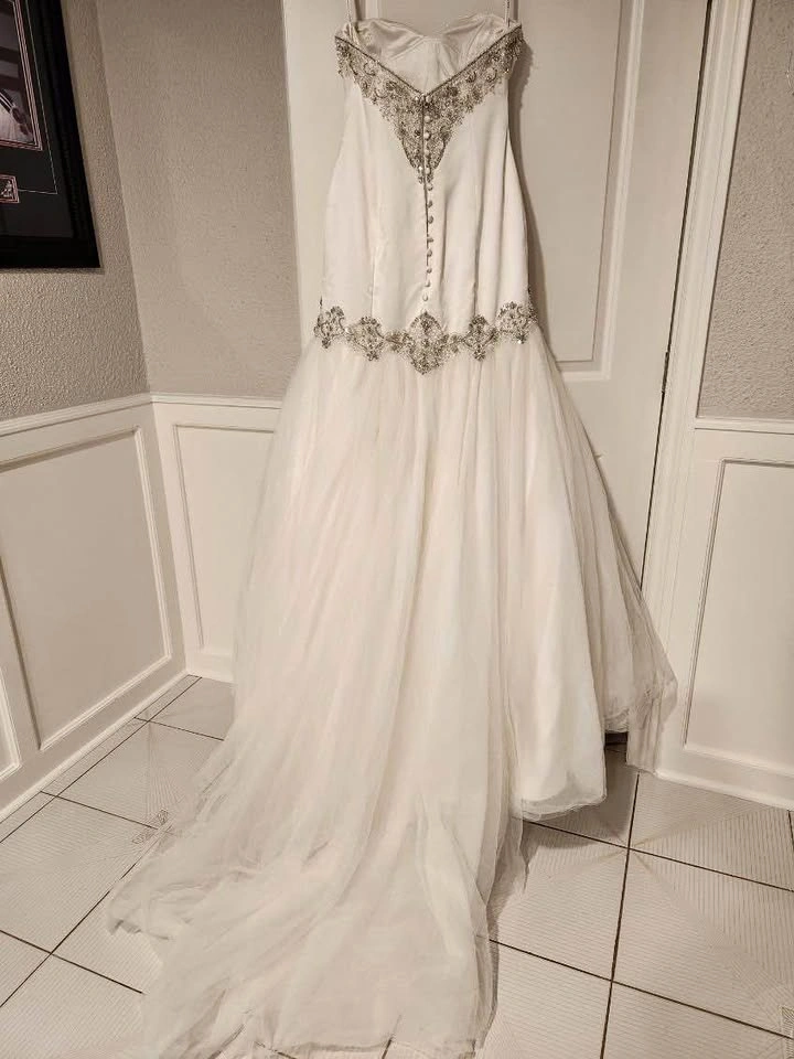 Essense of Australia Beaded Sweetheart Wedding Dress