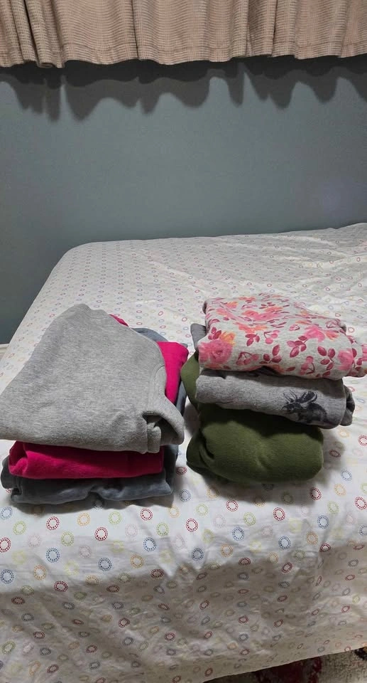 SWEATSHIRTS FOR KIDS 7/8 - photo 2
