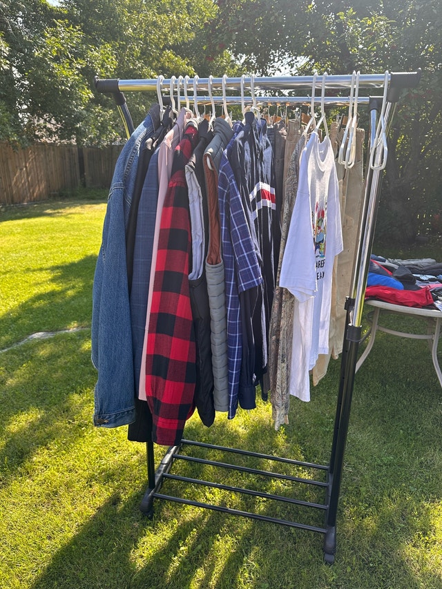 Backyard sale $5 - $25 - photo 5