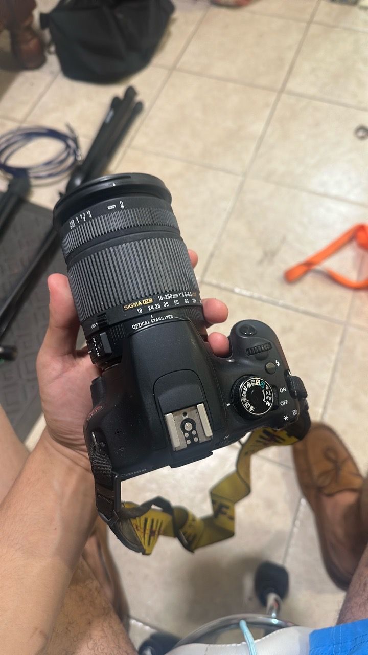 Canon EOS Rebel T5 DSLR with Sigma Zoom Lens - photo 2