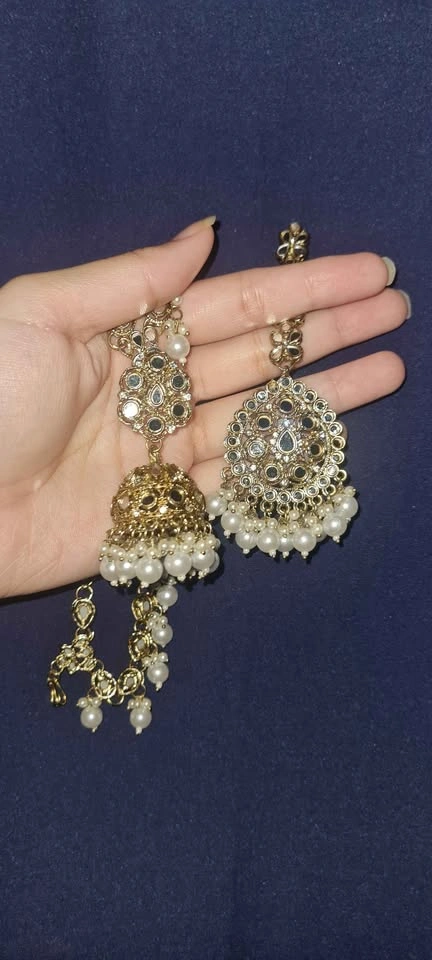 Kundan & Mirror Work Maang Tikka & Jhumka Earrings - photo 2