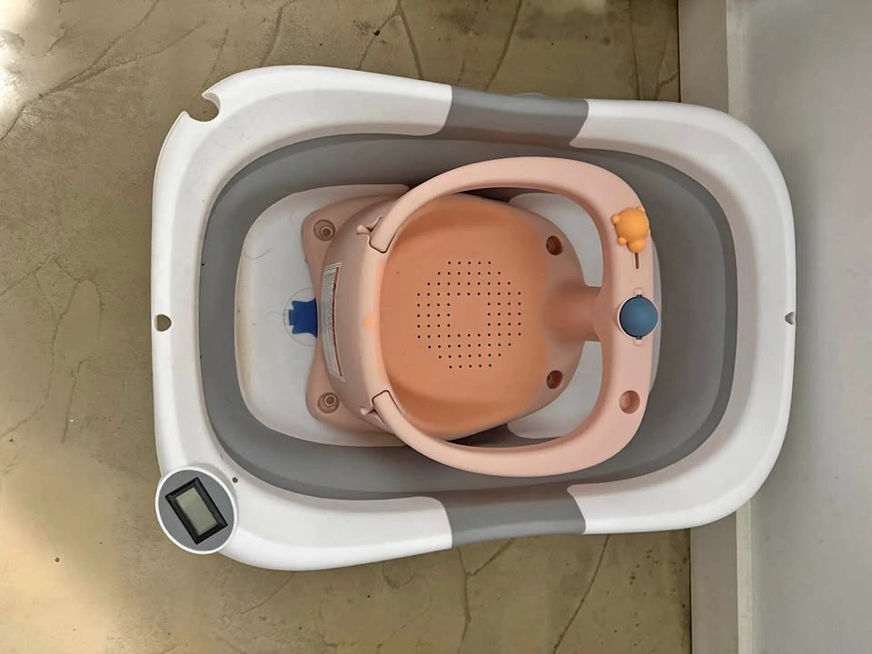Collapsible Baby Bathtub with Bath Seat