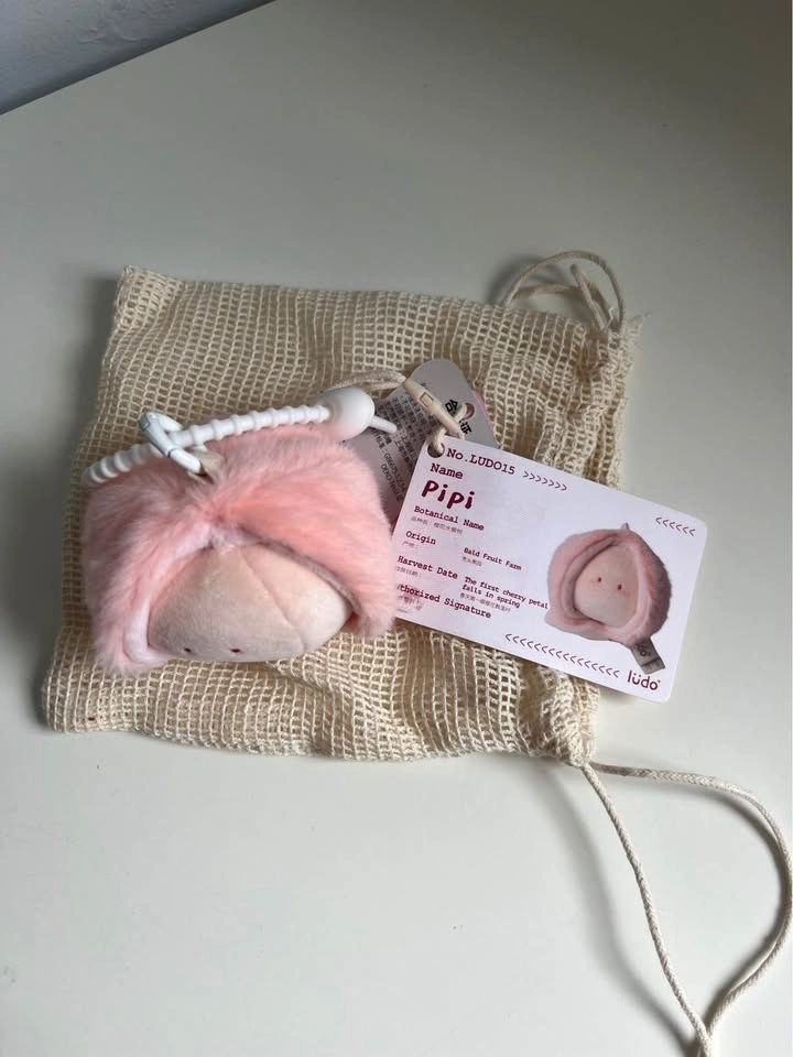 LUDO Peach Keychain - photo 2