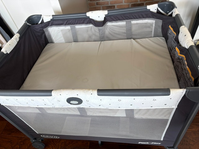 Graco Pack 'n Play with Raised Bassinet and Travel Bag - photo 5