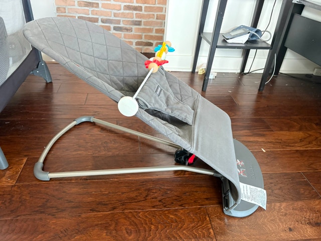 BabyBjörn Bouncer Bliss with Flying Friends Toy Bar