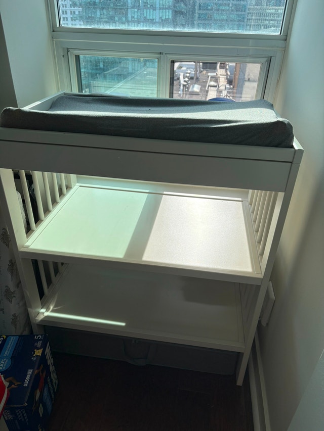 IKEA GULLIVER White Changing Table