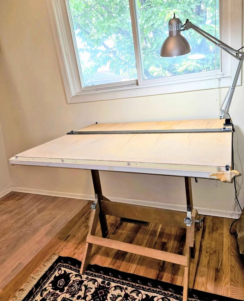 Artist / Drafting Table