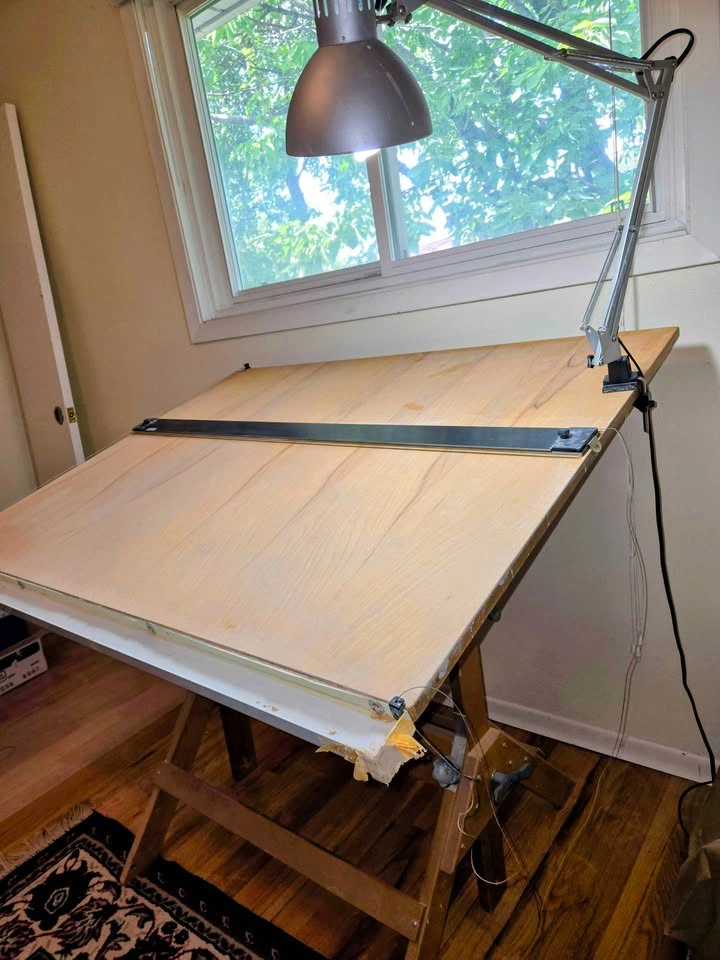 Artist / Drafting Table - photo 3