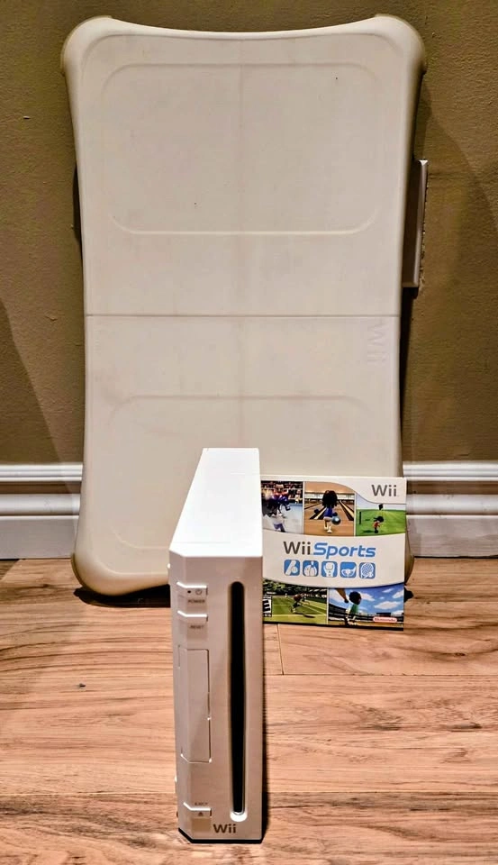 Nintendo Wii Bundle - Console, Wii Sports, Balance Board