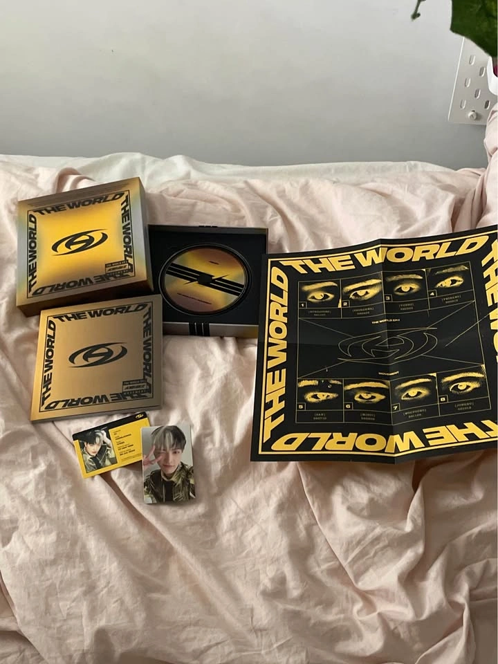 ATEEZ The World EP.1: Movement Album - photo 2