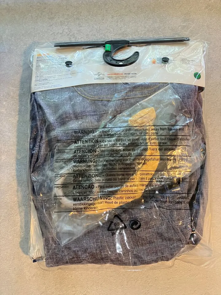 Halloween Costume Minions and Cozy Bat image indicator(6)