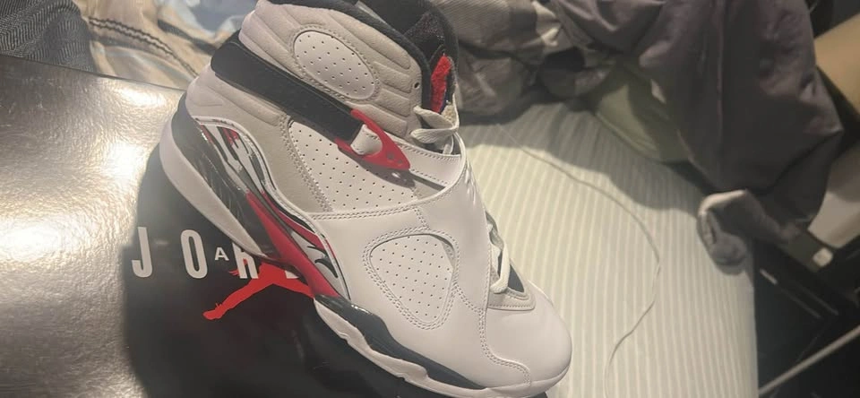 Jordan Air Jordan 8 Retro 'Bugs Bunny' - photo 3
