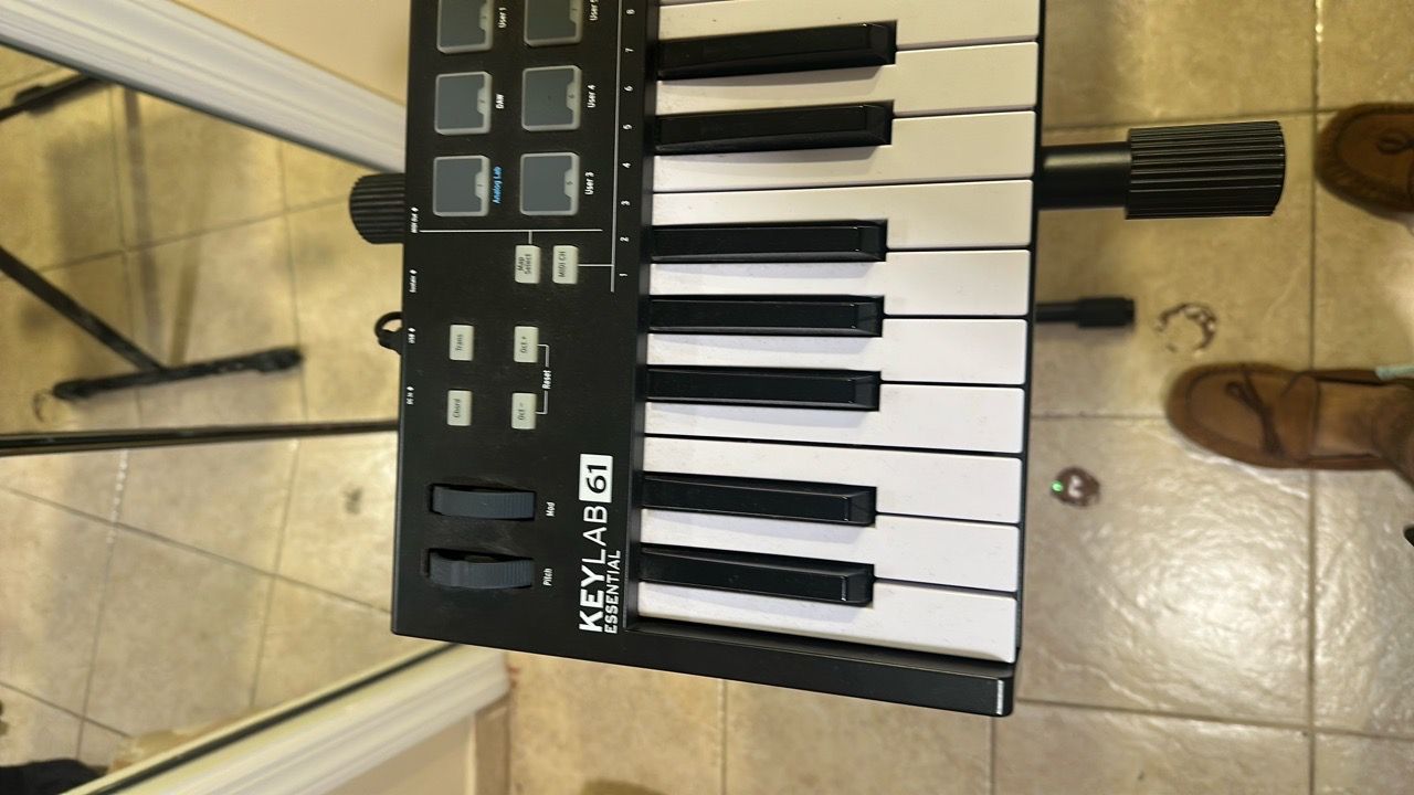Arturia KeyLab 61 MIDI Keyboard Controller - photo 2