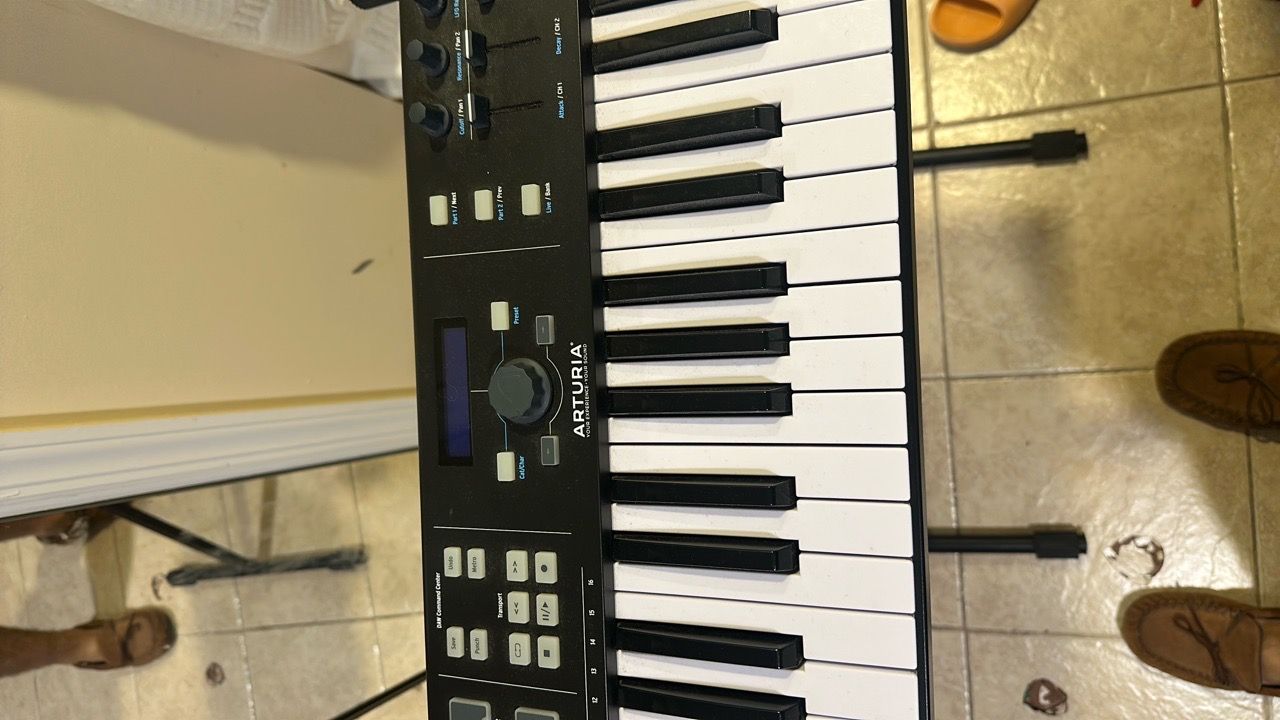 Arturia KeyLab 61 MIDI Keyboard Controller - photo 4