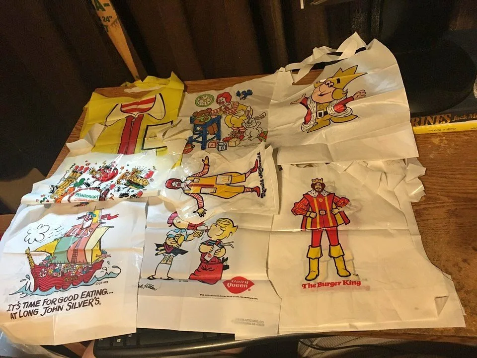LOT OF 19 BURGER KING APRONS & 3 HAND PUPPETS
