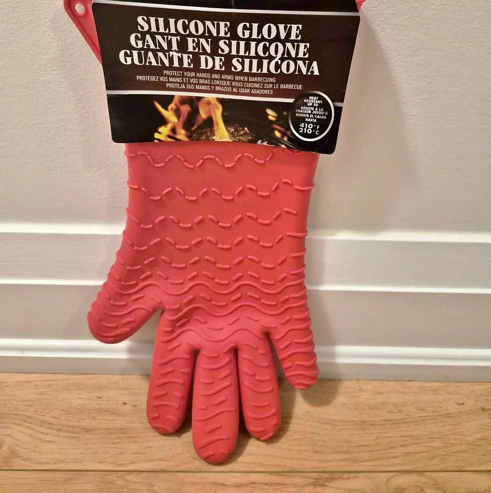 Red Silicone Barbecue Glove