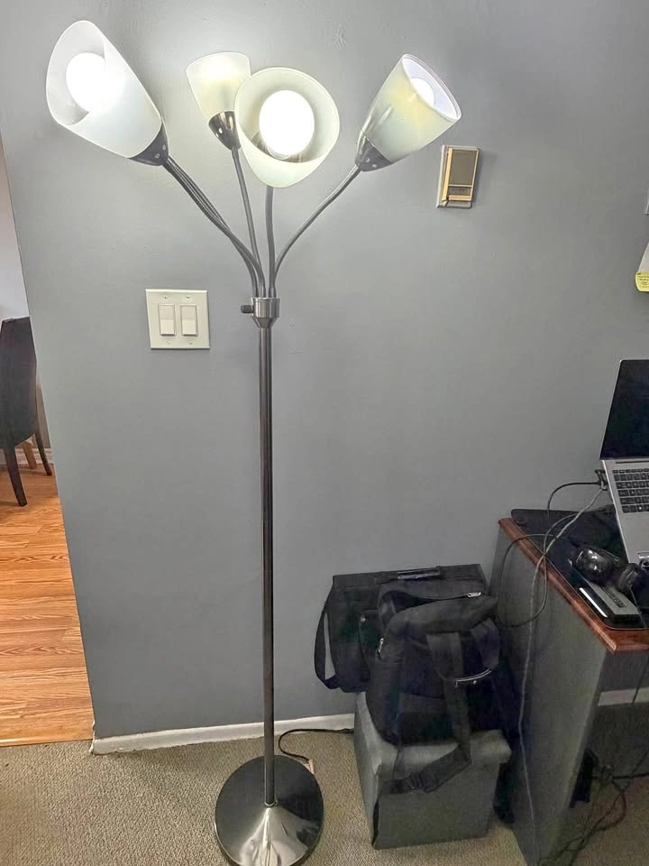 4-Head Floor Lamp