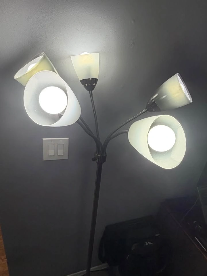 4-Head Floor Lamp - photo 2