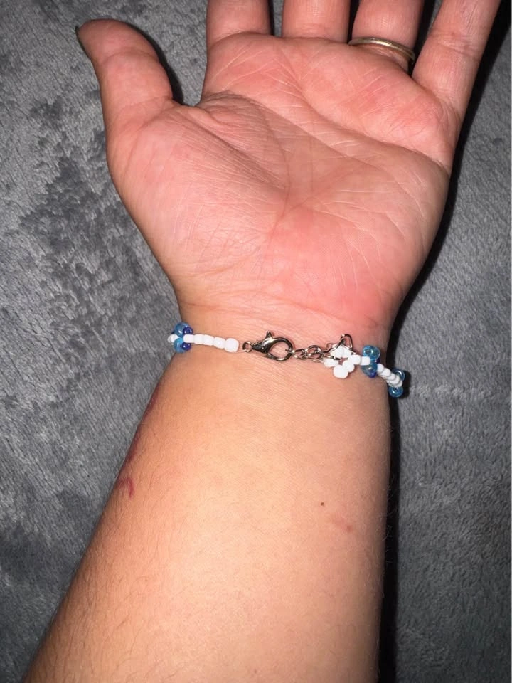 Butterfly beaded bracelet minimalistic - photo 3