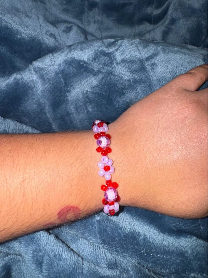 Handmade Floral beaded bracelet - photo 2
