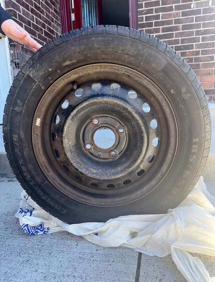 4 Used Kapsen All Season Tires Set with Steel Rims – 185/65 R15