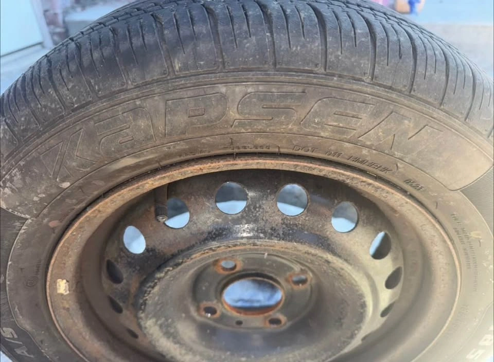 4 Used Kapsen All Season Tires Set with Steel Rims – 185/65 R15 - photo 3