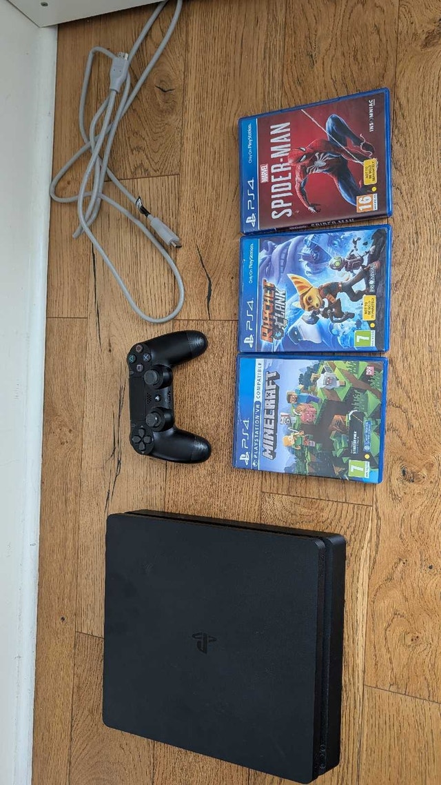 Sony PlayStation 4 1TB Bundle