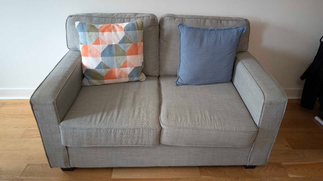 Price Drop!!!! Sofa 3 + 2 Set - photo 3