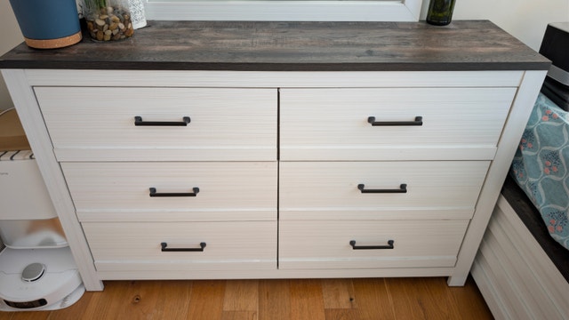 6-Drawer Dresser with Mirror- Pricedrop! - photo 2