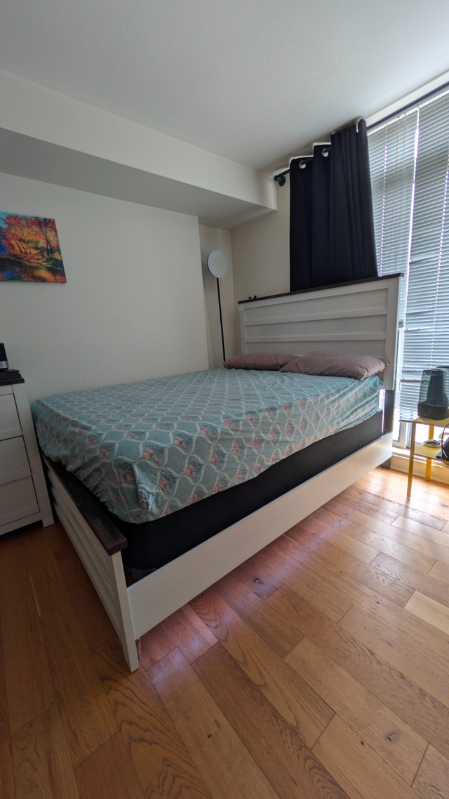 Pricedrop!! Queen Bed Frame with Headboard and Mattress