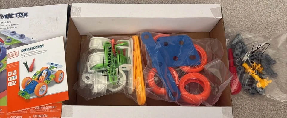 Black and Decker Constructor Racer Set - photo 4