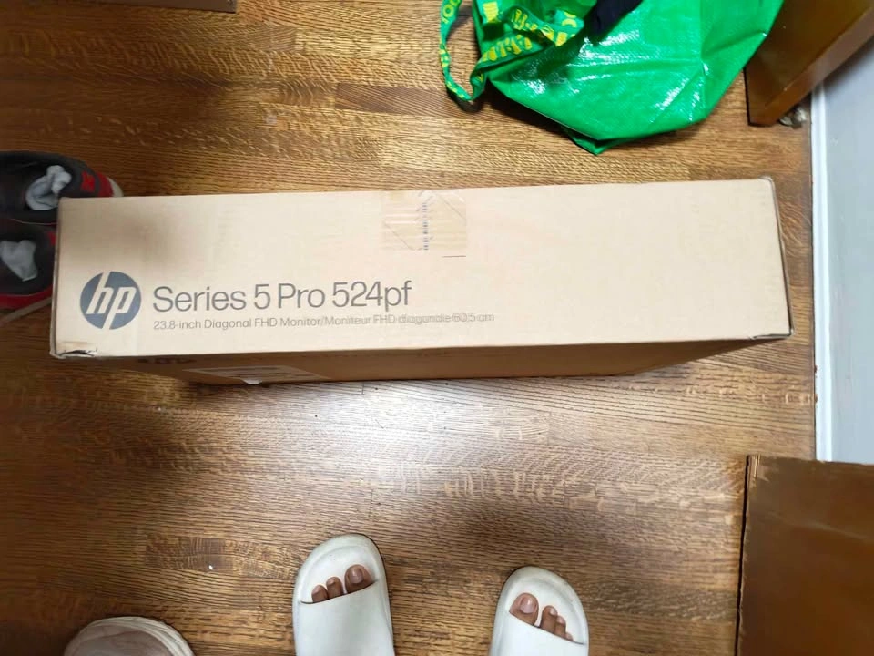 BNIB- HP FHD 100Hz monitor - photo 4