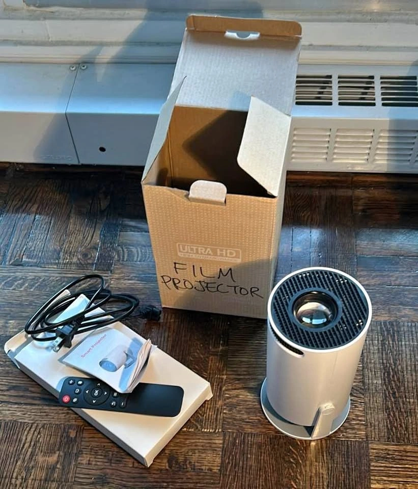 Home theatre film projector