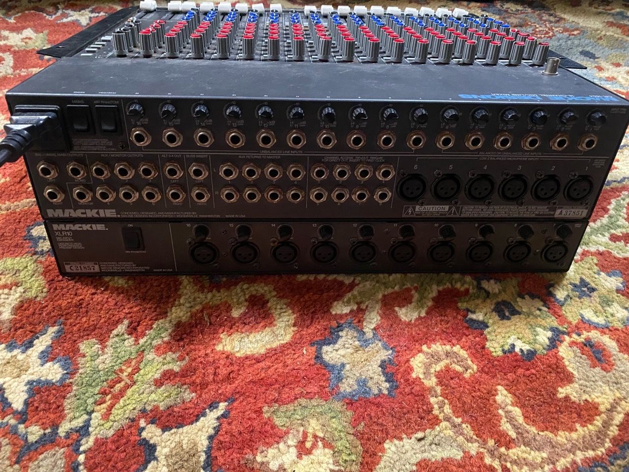 Mackie CR1604 16-channel Mixer with Mackie XLR10 Add-on - photo 2