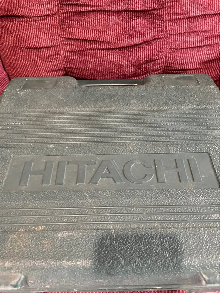 HITACHI 2" 18-Gauge Brad Nailer NT50AE2M Negotiable - photo 2