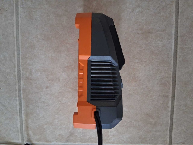 Ridgid Charger - photo 3
