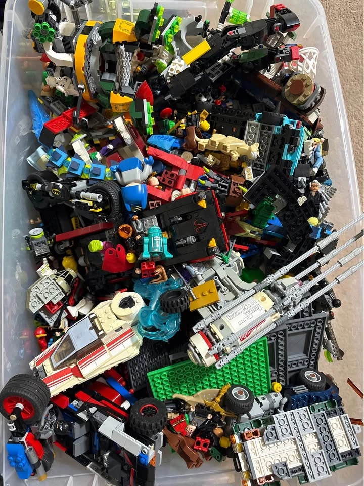 Giant Lot of Lego Sets & Manuals (Ninjago, Marvel, Star Wars) - photo 3