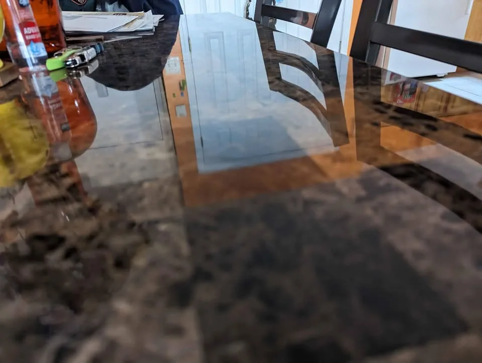 Dining Table image indicator(2)