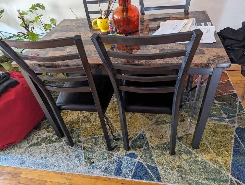 Dining Table image indicator(3)