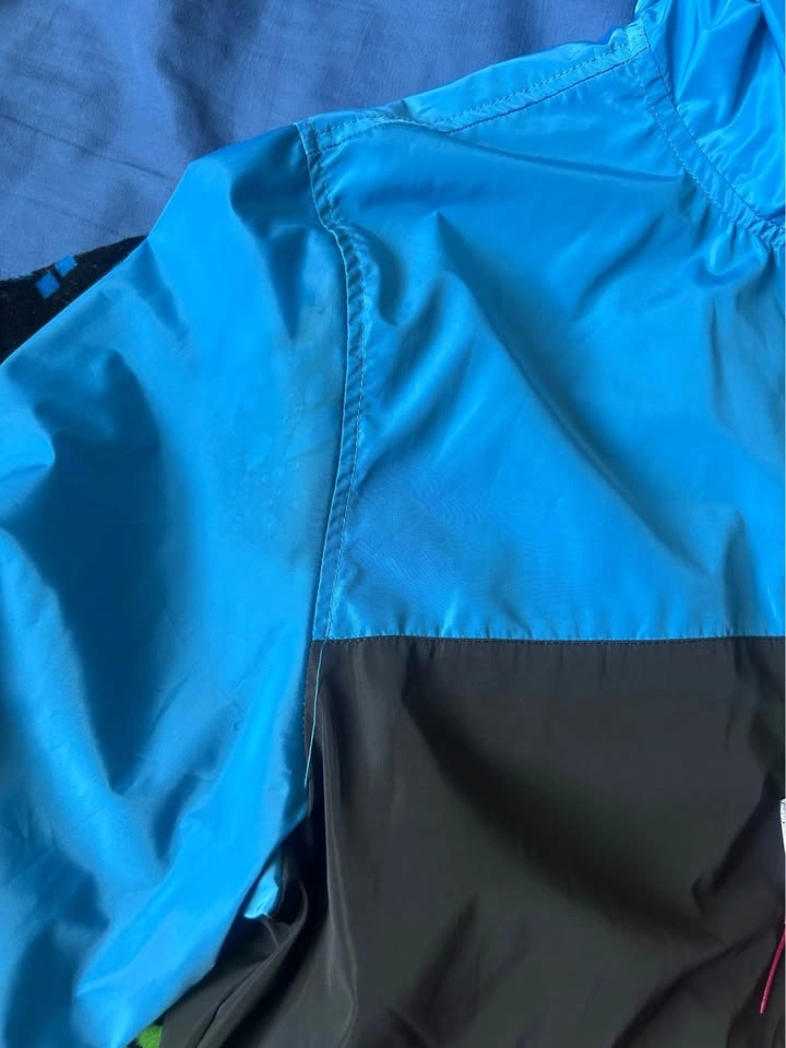 Black Pyramid Windbreaker - photo 3