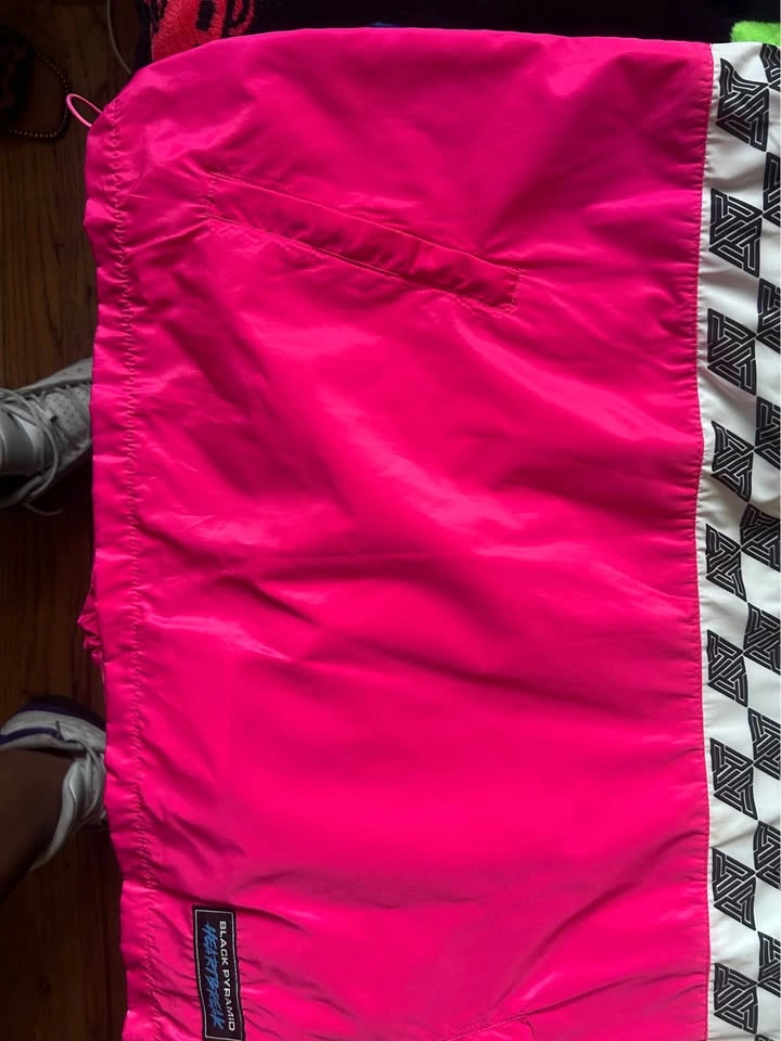 Black Pyramid Windbreaker - photo 4