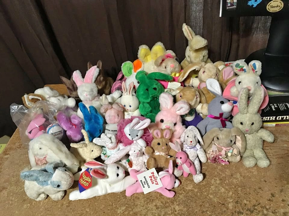 Lot of 36 Bunny Rabbit Plush Beanie Easter Russ Berrie