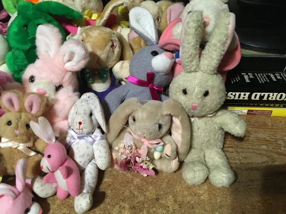 Lot of 36 Bunny Rabbit Plush Beanie Easter Russ Berrie - photo 2