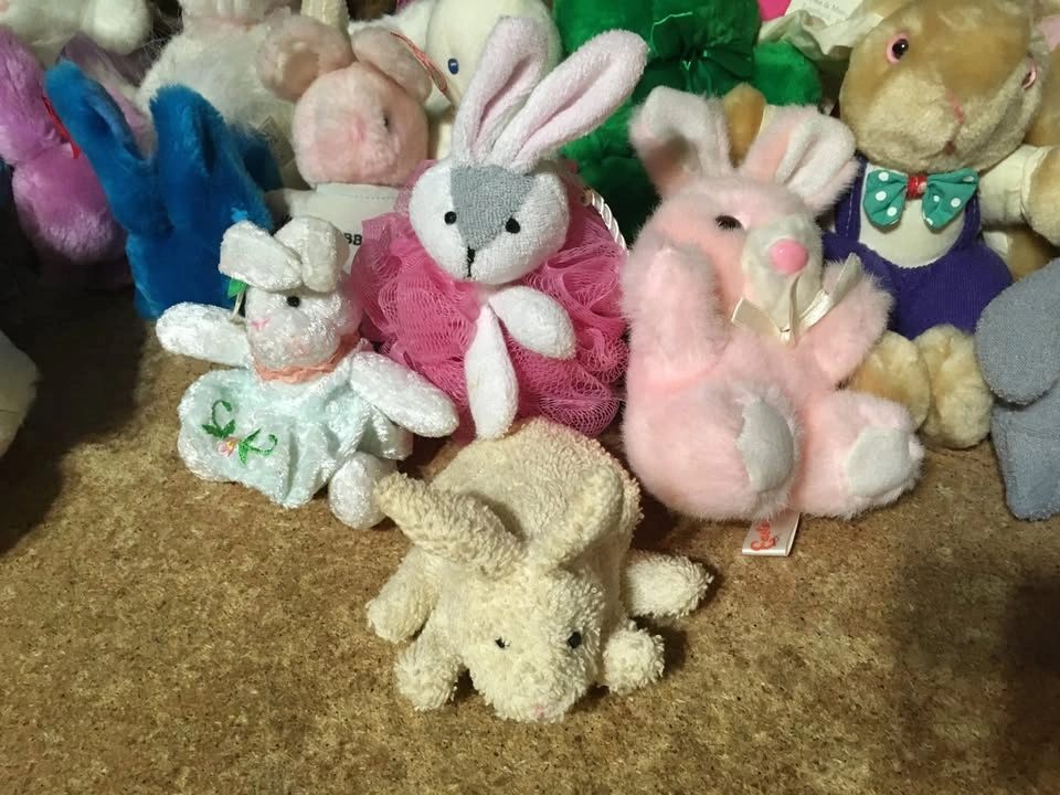 Lot of 36 Bunny Rabbit Plush Beanie Easter Russ Berrie - photo 4