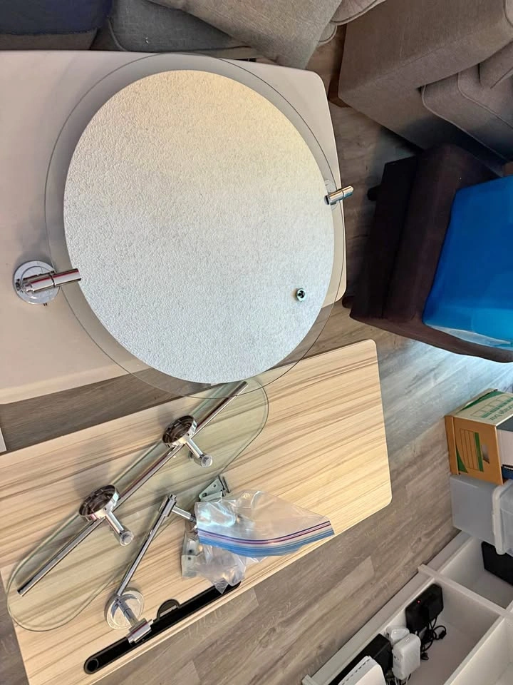 Bathroom Hardware