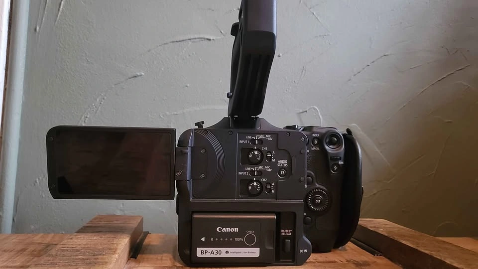 Canon C70 Cinema Camera and charger - photo 2