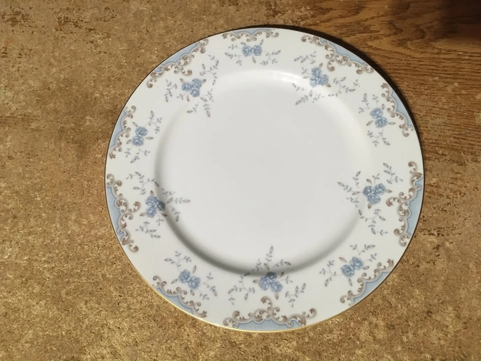 SET OF 8 FLORAL PATTERN PLATES KELTCRAFT 9178 LILING ROYAL SWIRL - photo 4
